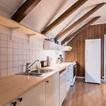 Toppleilighet I Sentrum Av * 利勒哈默尔