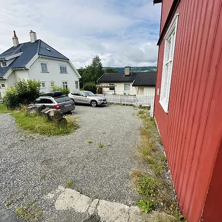 شقة Toppleilighet I Sentrum Av ليلّيهامّير