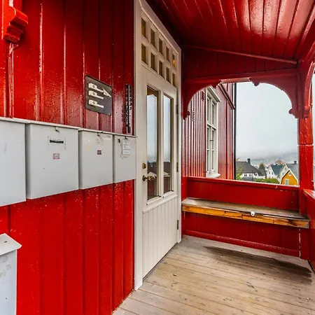 Toppleilighet I Sentrum Av Apartman *