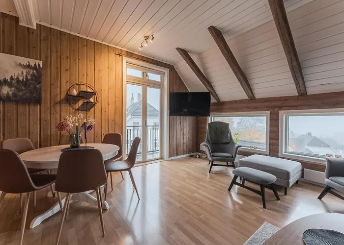 Toppleilighet I Sentrum Av *